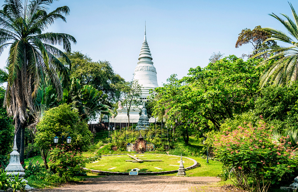 Days 10 & 11: Welcome to the Kingdom of Cambodia! 🇰🇭  