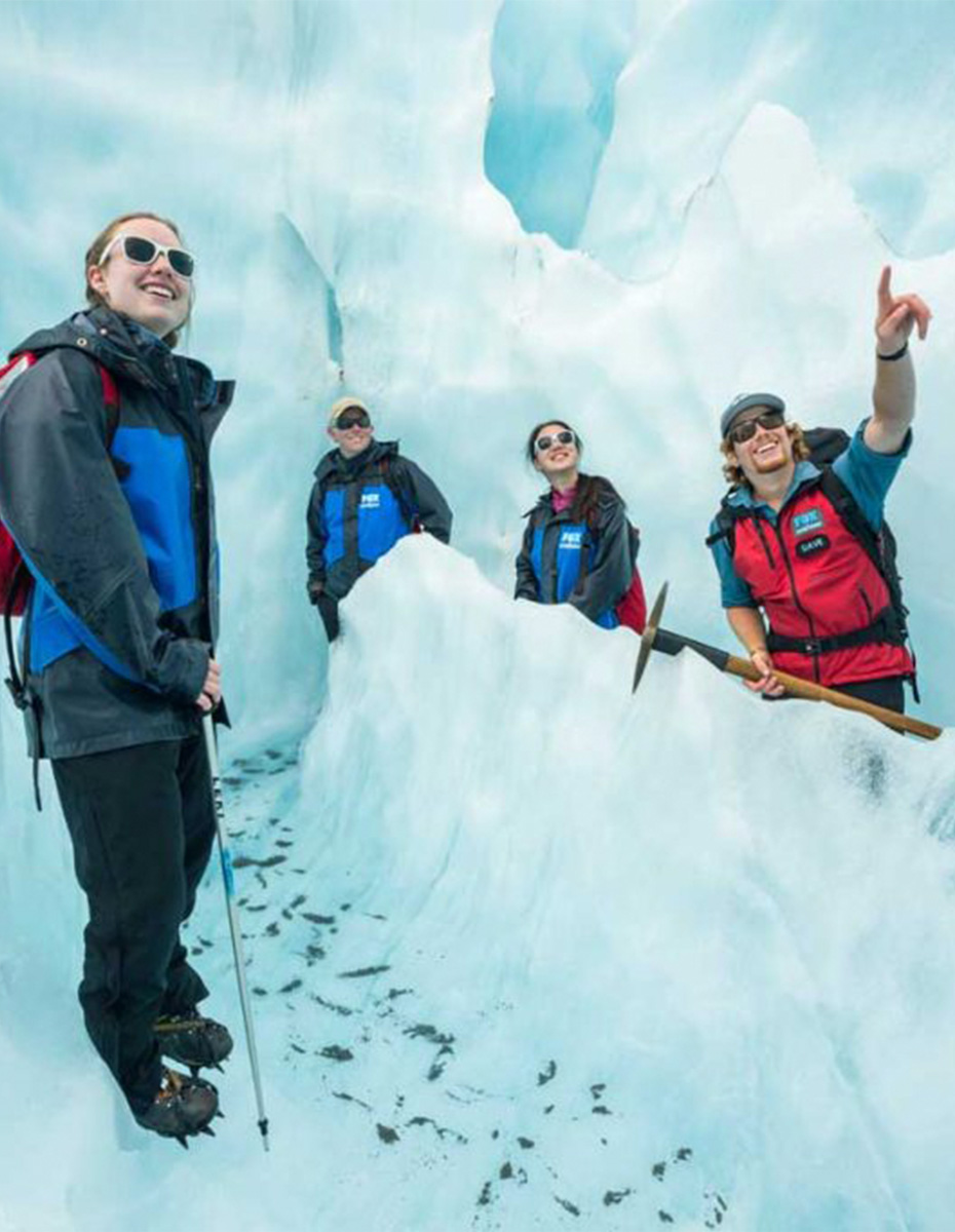 Hike to the Franz Josef Glacier viewpoint